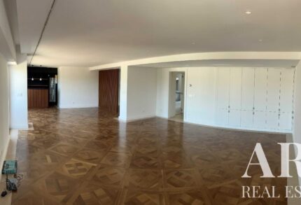 Apartamento 4 habitaciones en venta en Estrada da Luz, Lisboa