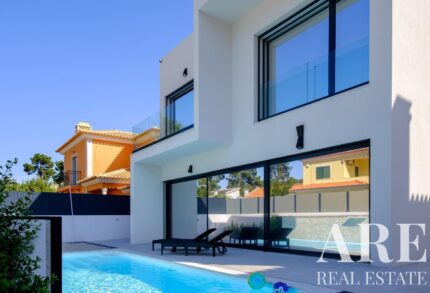 Villa 4 habitaciones en venta en Aroeira, Almada, Setubal