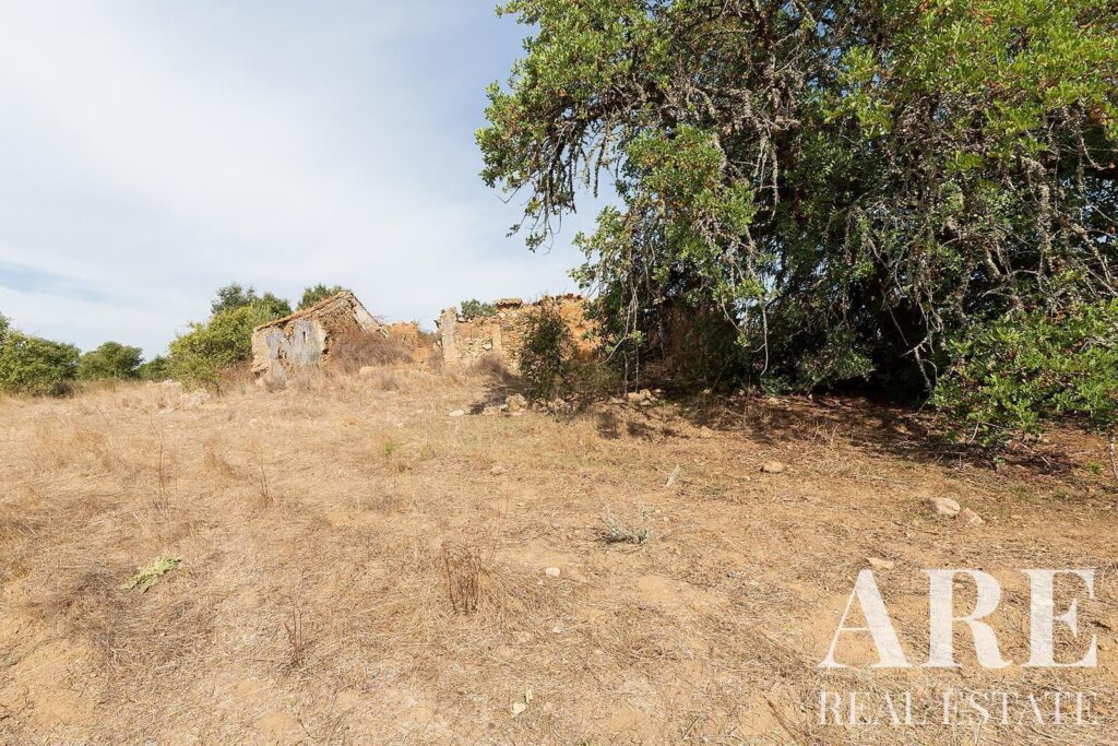 Parcela en venta en Santiago do Cacem, Setubal