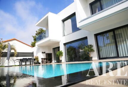 Villa 4 habitaciones en venta en Aroeira, Almada, Setubal &bull; ARE39382