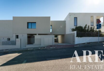 Villa 3 habitaciones en venta en Leceia, Oeiras, Gran Lisboa &bull; ARE39961