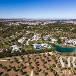 Parcela en venta en Quinta do Peru, Sesimbra, Setubal &bull; ARE40131 - gallery image