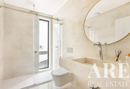 Villa 7 habitaciones en venta en Setubal &bull; ARE35810