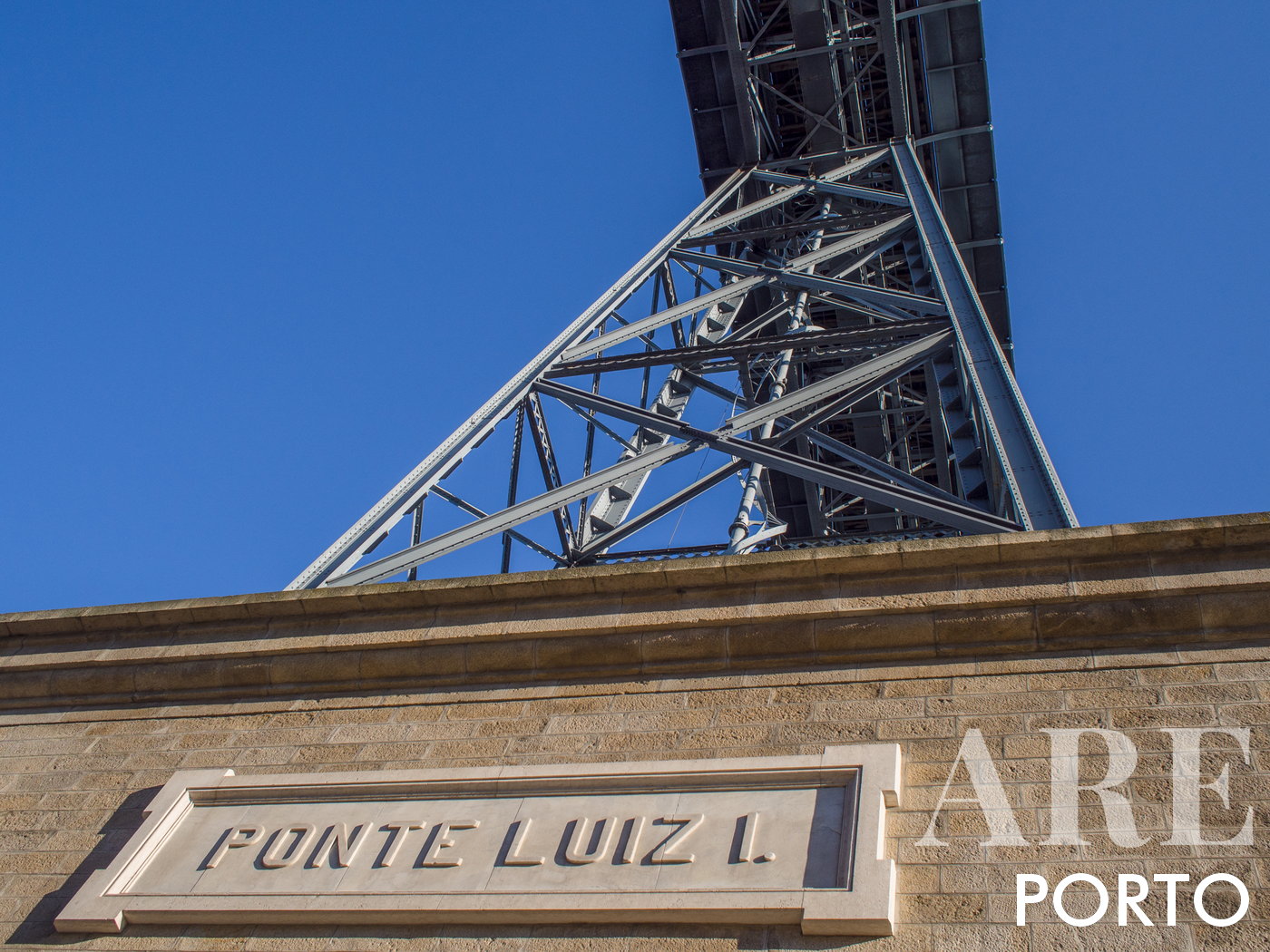 Pilier du pont Luís I