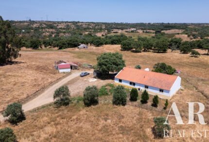 Maison de ferme 3 chambres à vendre à São Francisco da Serra, Santiago do Cacem, Setubal