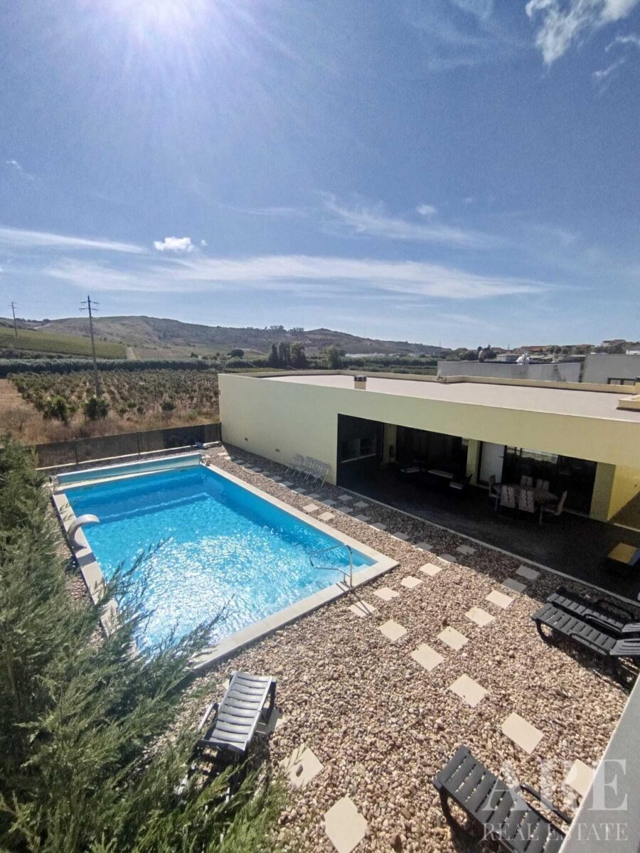 Villa 4 chambres à vendre à Torres Vedras, Portugal &bull; ARE38068