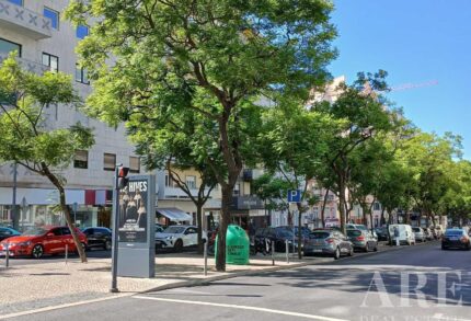 Appartement 3 chambres à vendre à Outubro 77, Avenidas Novas, Lisbonne