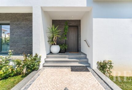 Villa 4 chambres à vendre à Parede, Cascais, Lisbon