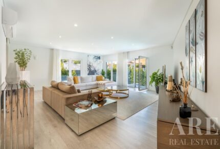 Villa 4 chambres à vendre à Parede, Cascais, Lisbon