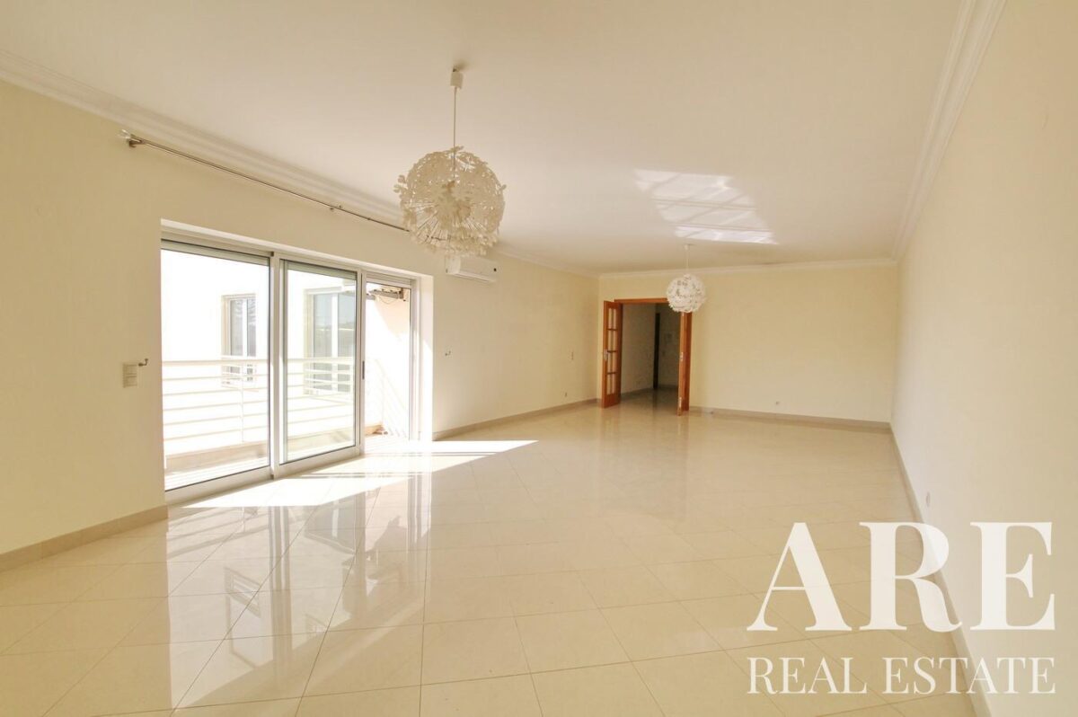 Appartement 3 chambres à vendre à Moura Praia, Vilamoura, Algarve • ARE210066