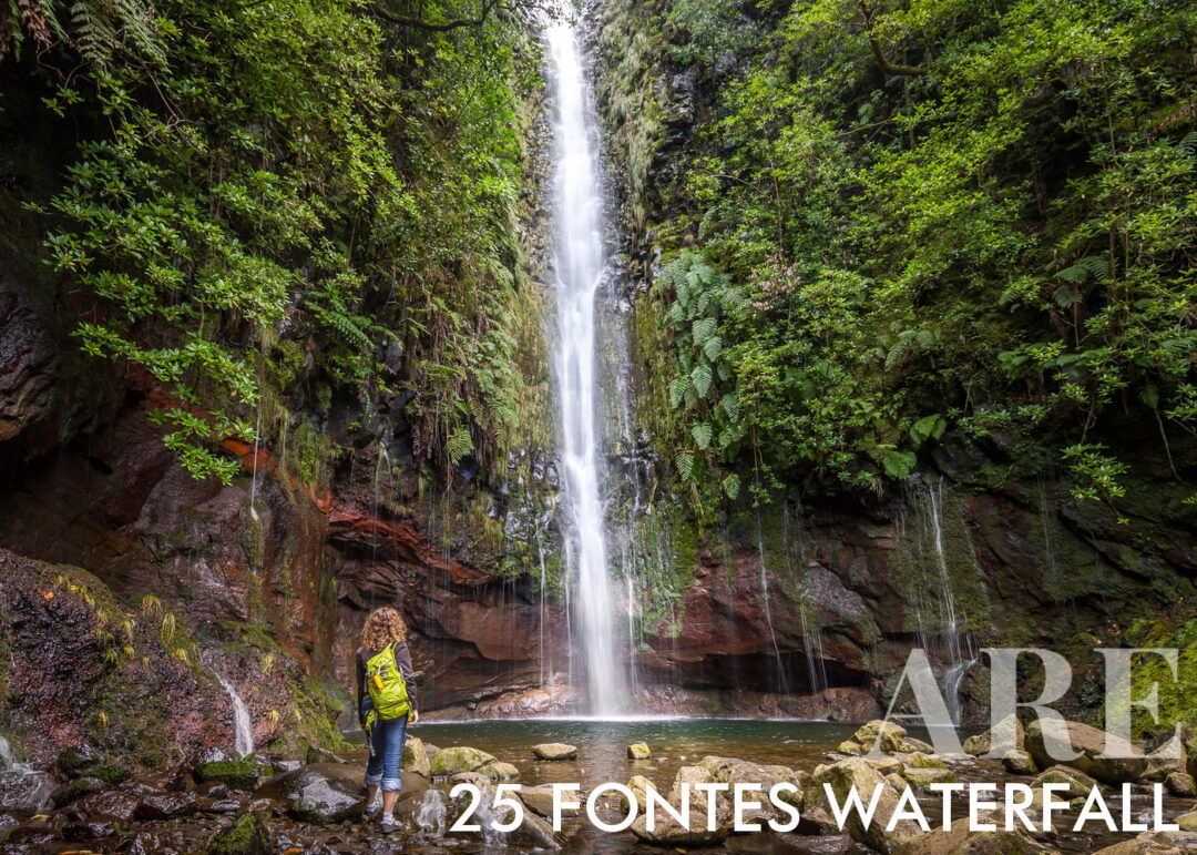 <strong>Levada do Risco</strong> is a 1.5 km trail (3 km round trip) located <strong>near Levada do Alecrim</strong>. It shares its starting point with the <strong>Levada das 25 Fontes</strong> (PR 6) in Rabaçal. This easy trail takes about 2 hours to complete and stays around 1000 meters in altitude, offering clear views of Madeira's natural beauty. The trail is surrounded by dense, green nature. The main attraction is at the end, where you reach the <strong>Risco viewpoint</strong>, featuring an <strong>impressive vertical waterfall</strong> that creates a striking white streak against dark rocks.