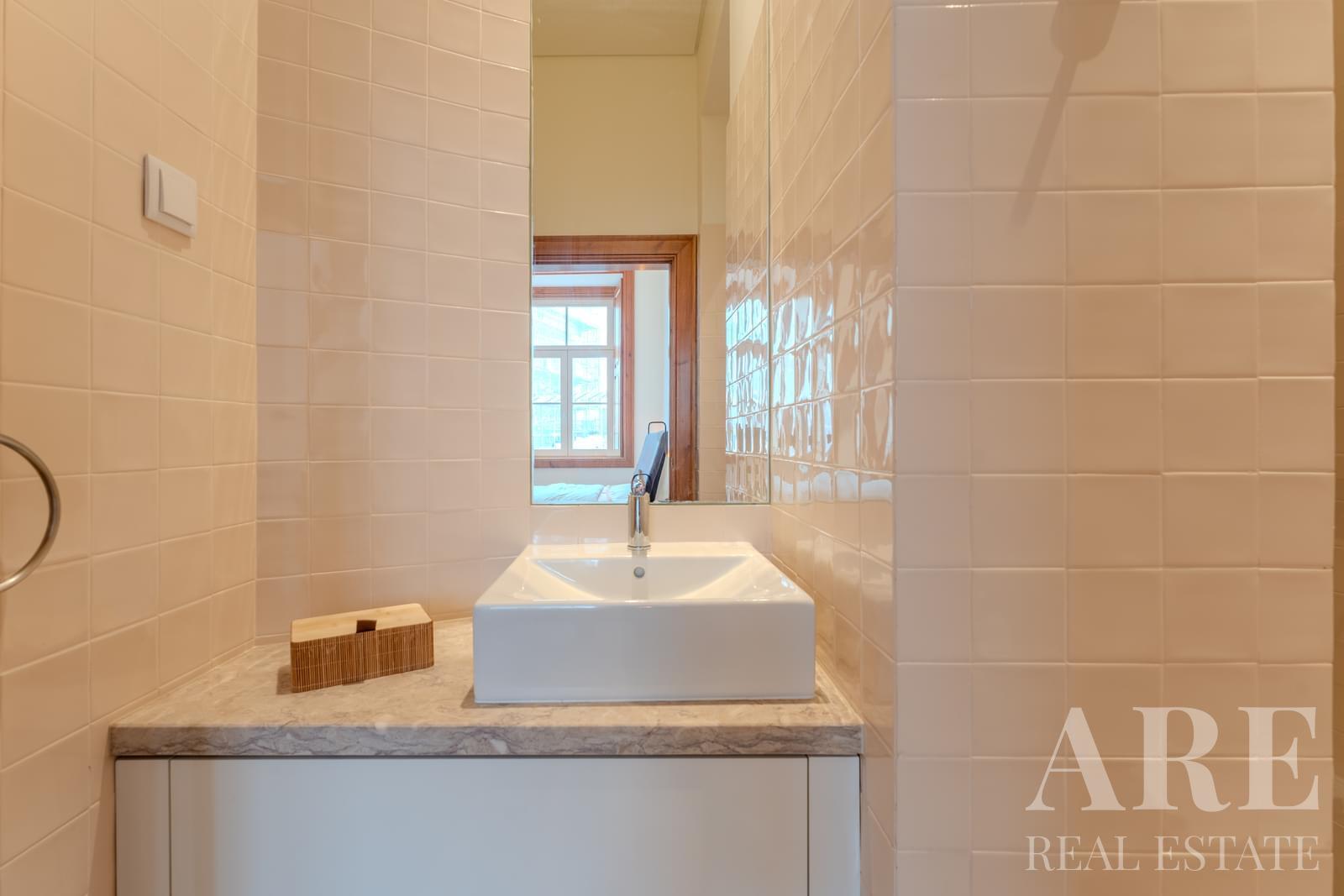 Apartment for sale in Cais do Sodré, Lisbon 25 Apartment for sale in Cais do Sodré, Lisbon