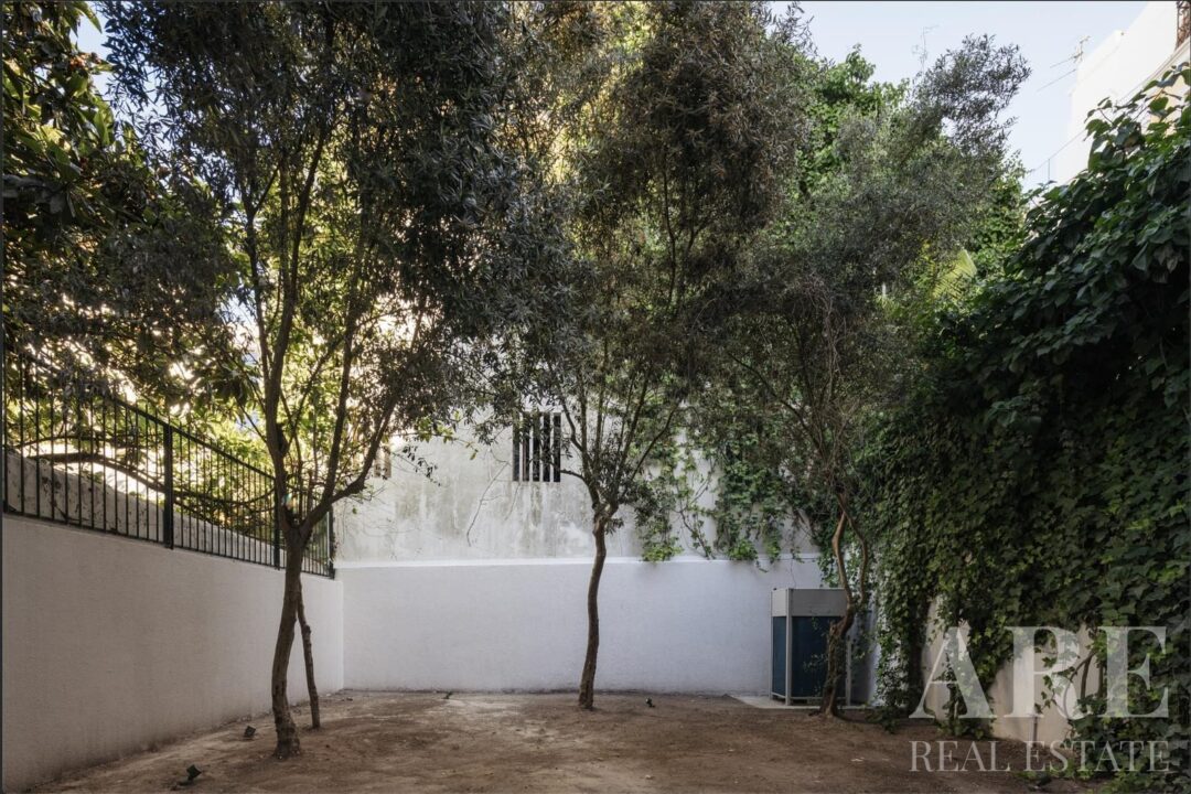 Villa for sale in Lapa, Lisbon