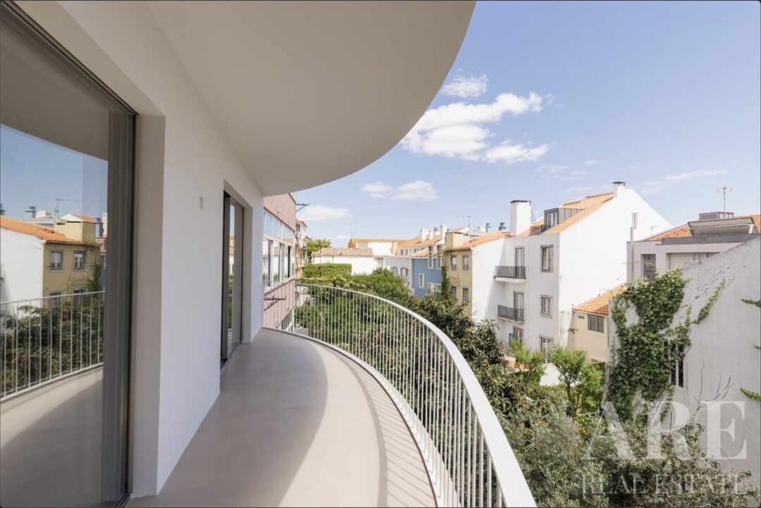 Villa for sale in Lapa, Lisbon