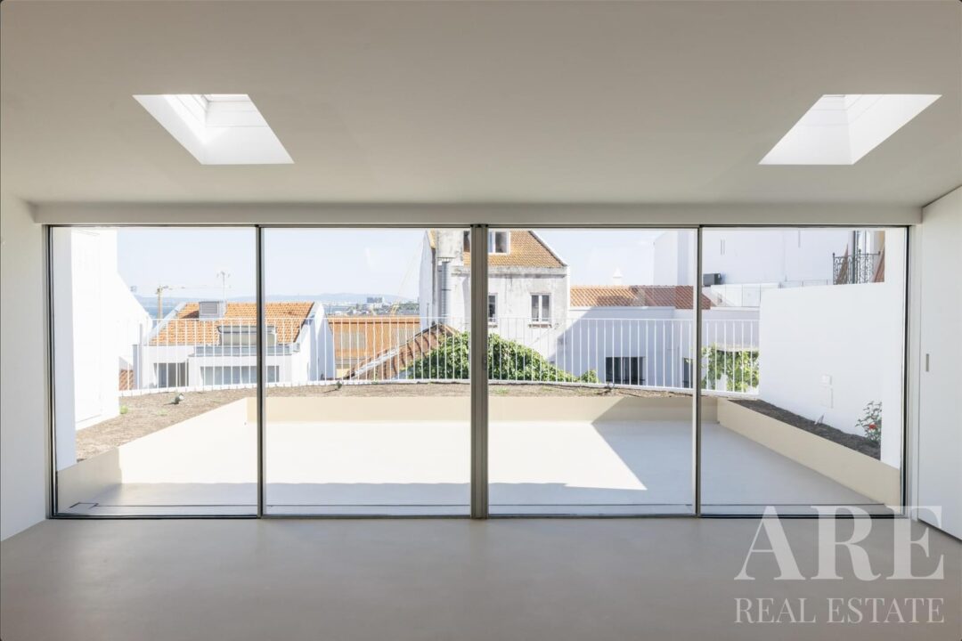 Villa for sale in Lapa, Lisbon