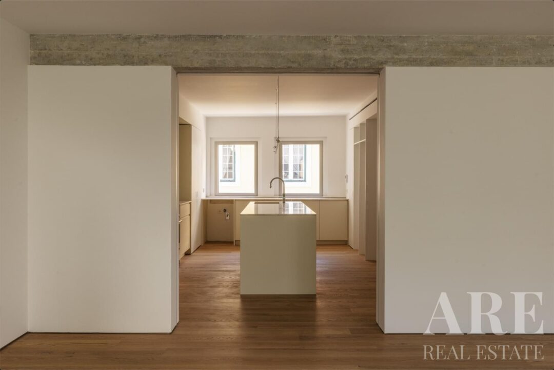 Villa for sale in Lapa, Lisbon