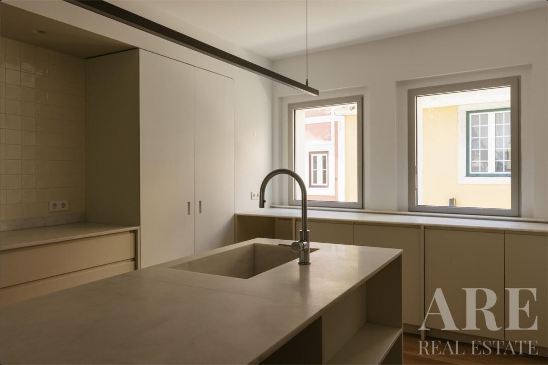 Villa for sale in Lapa, Lisbon