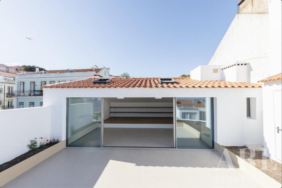 Villa for sale in Lapa, Lisbon