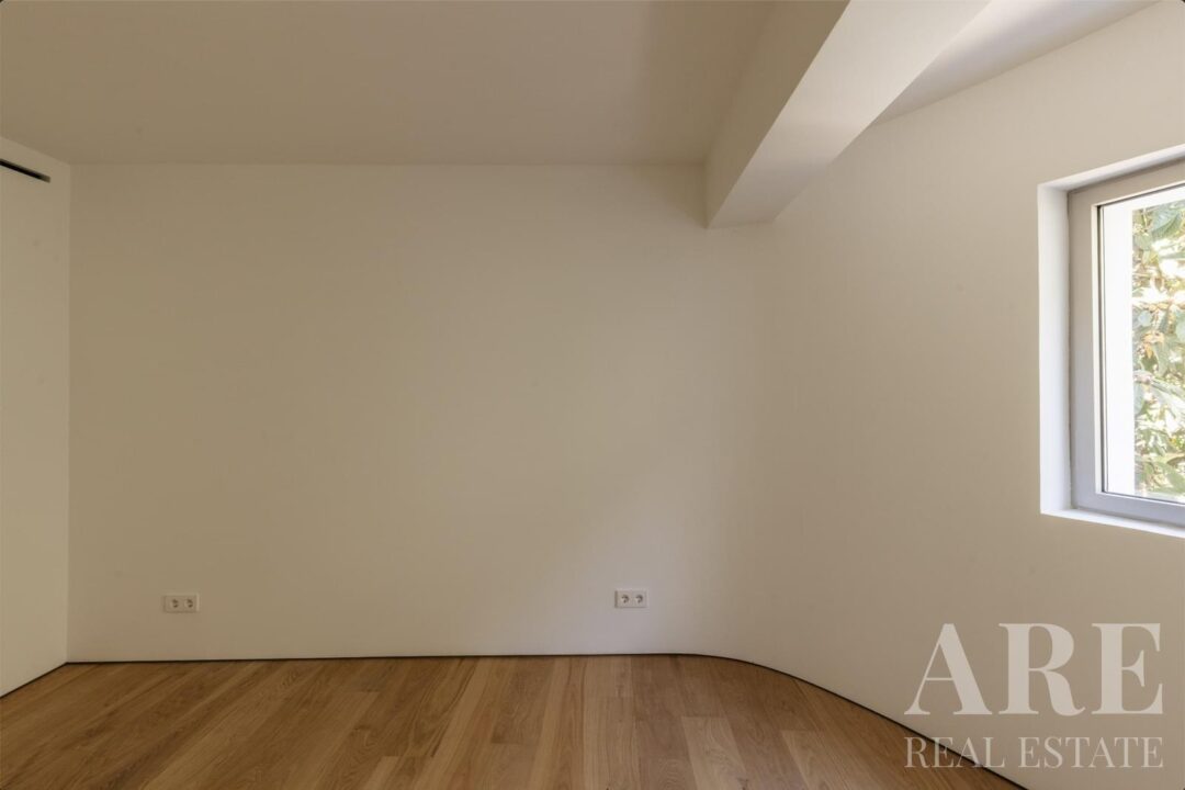 Villa for sale in Lapa, Lisbon