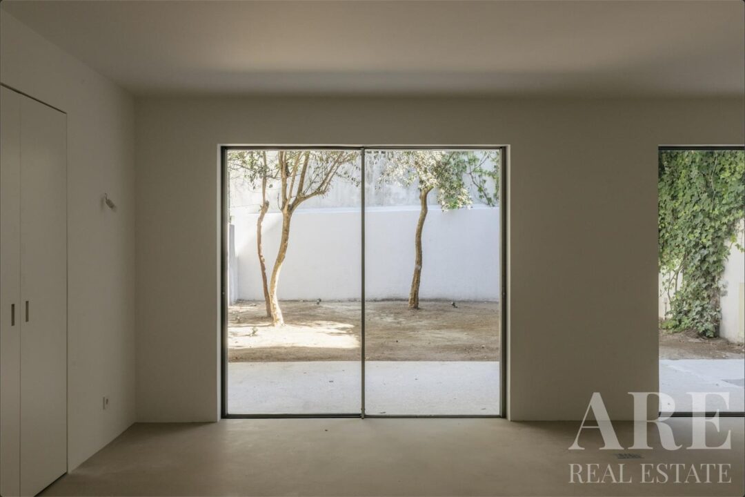 Villa for sale in Lapa, Lisbon