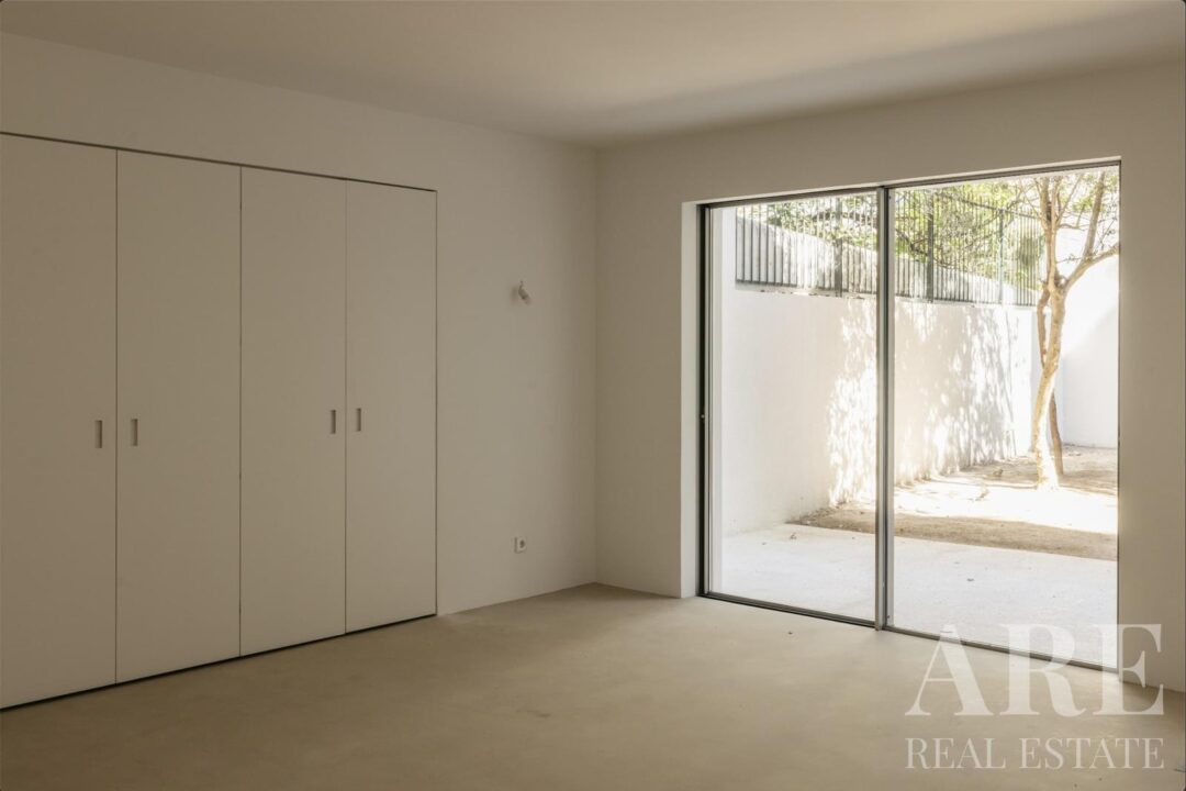 Villa for sale in Lapa, Lisbon