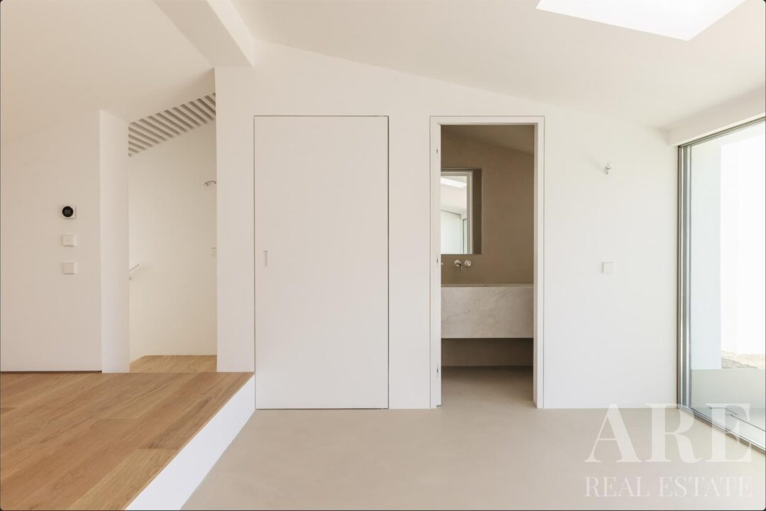 Villa for sale in Lapa, Lisbon