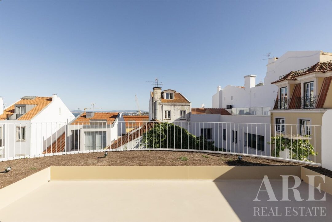 Villa for sale in Lapa, Lisbon