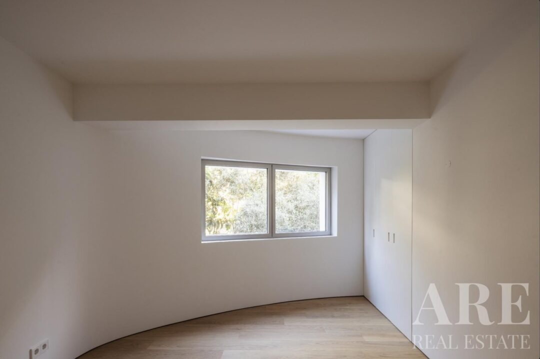 Villa for sale in Lapa, Lisbon