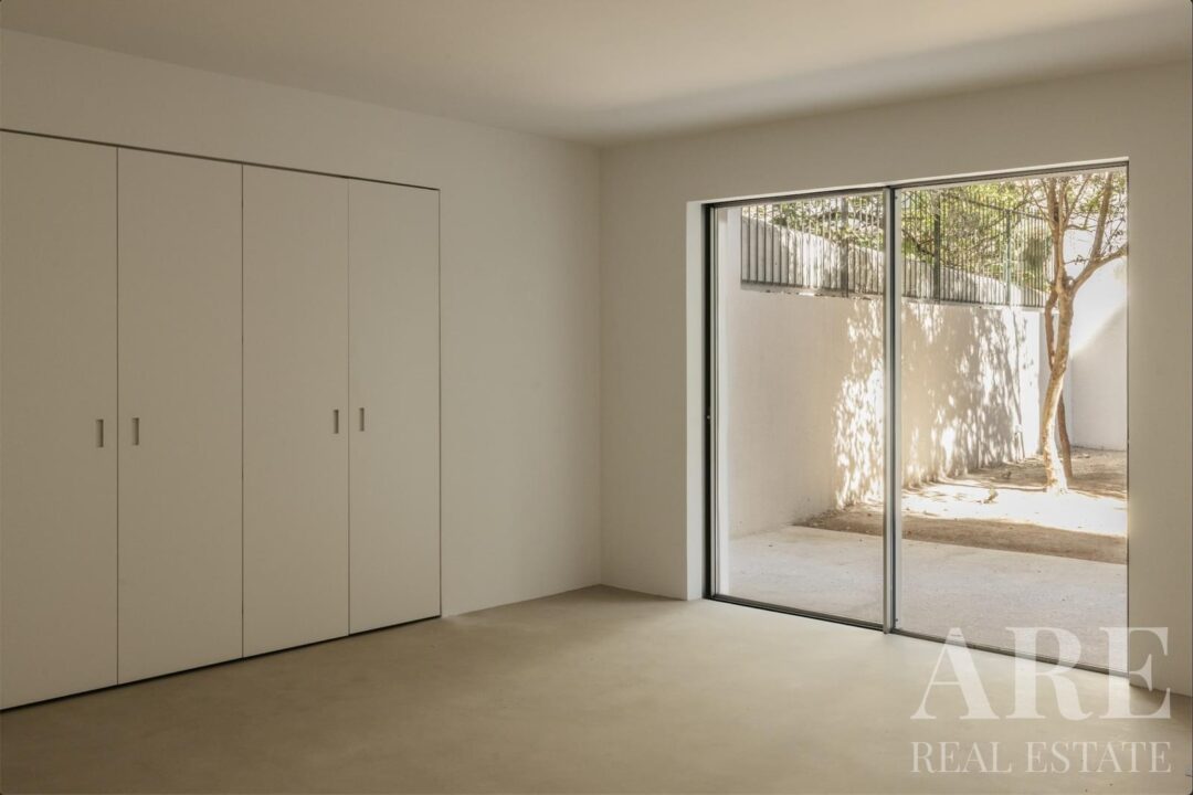 Villa for sale in Lapa, Lisbon