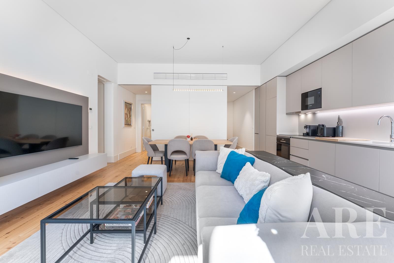 Apartment for sale in South Chiado, Chiado, Lisbon 4 Apartment for sale in Misericórdia, Lisbon