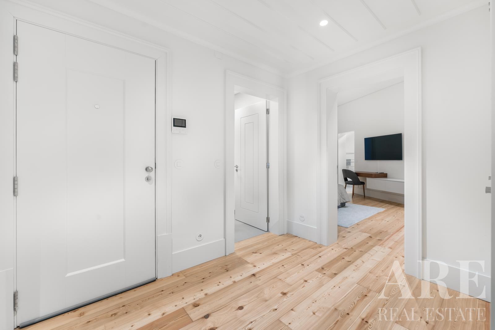 Apartment for sale in South Chiado, Chiado, Lisbon 14 Apartment for sale in Misericórdia, Lisbon