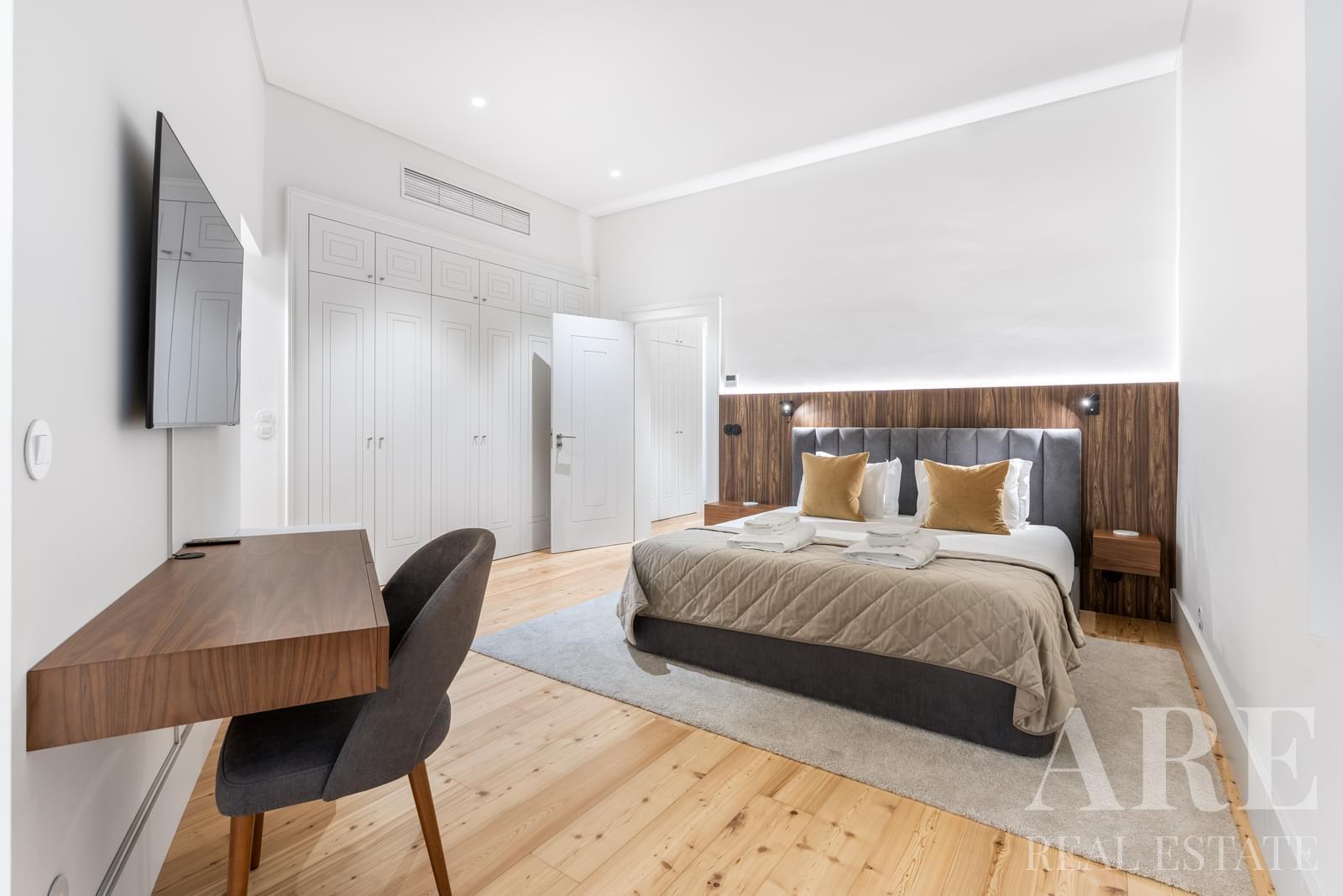 Apartment for sale in South Chiado, Chiado, Lisbon 16 Apartment for sale in Misericórdia, Lisbon