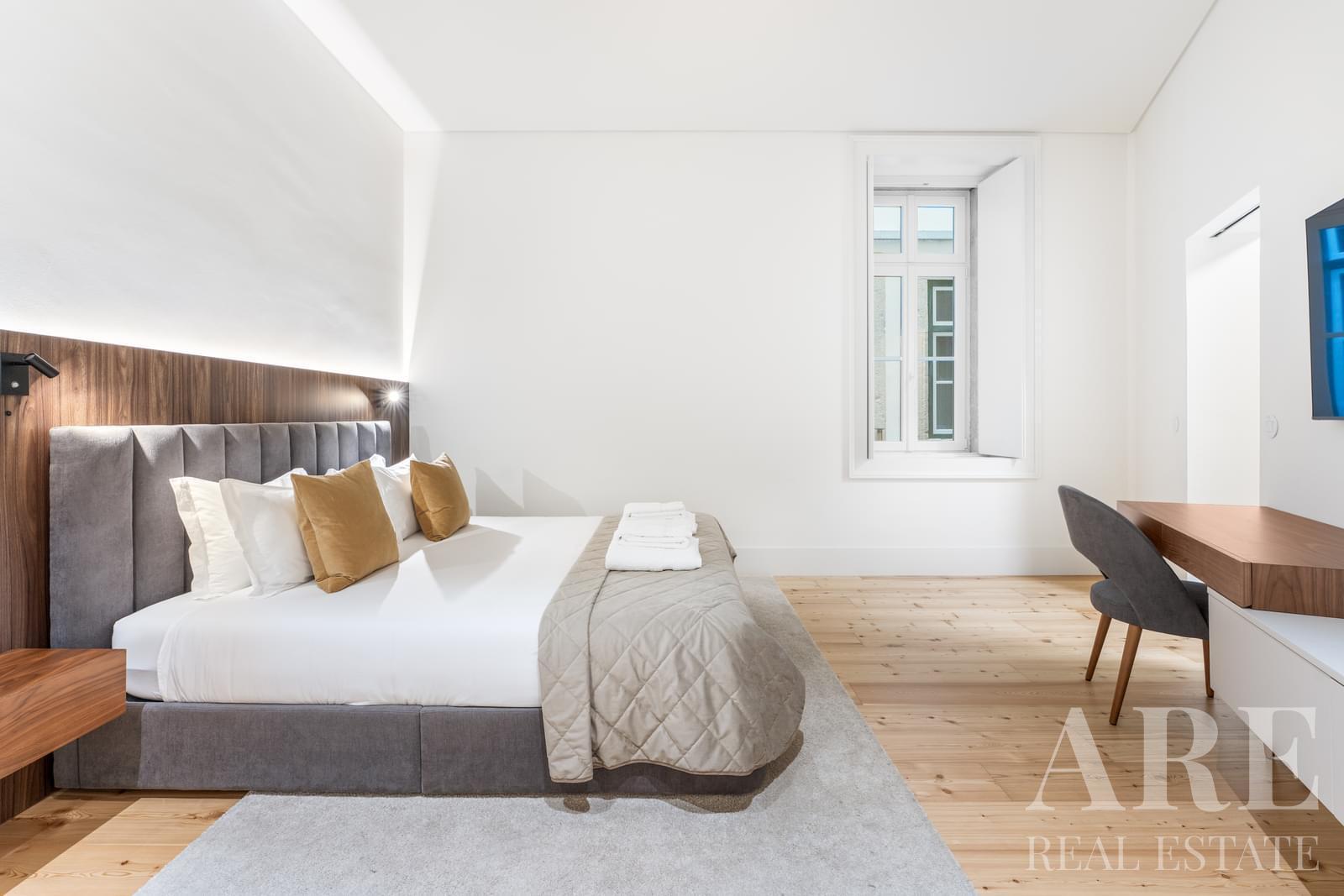 Apartment for sale in South Chiado, Chiado, Lisbon 17 Apartment for sale in Misericórdia, Lisbon