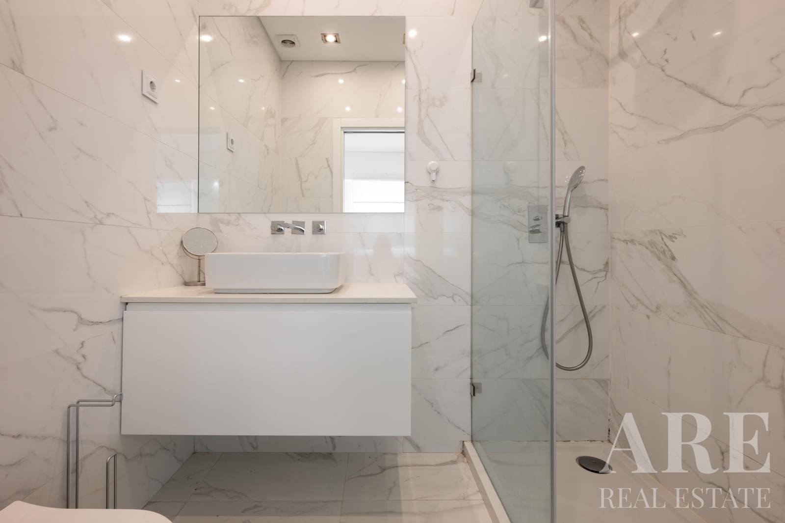 Apartment for sale in Campo de Ourique, Lisbon 28 Apartment for sale in Campo de Ourique, Lisbon