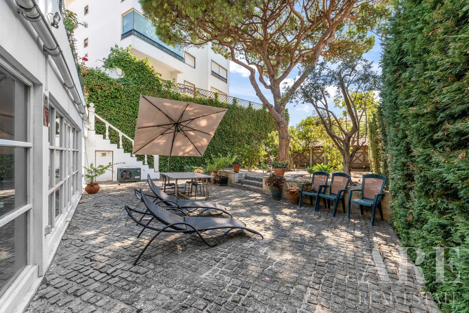 Villa for sale in Parede, Cascais 10 Villa for sale in Parede, Cascais