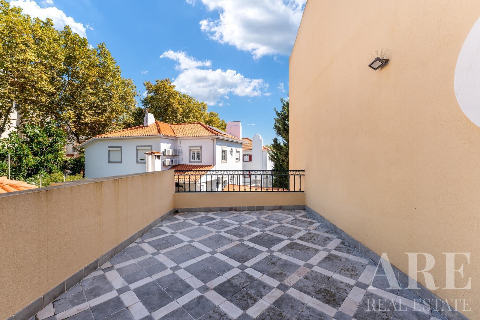 Villa for sale in Parede, Cascais 25 Villa for sale in Parede, Cascais