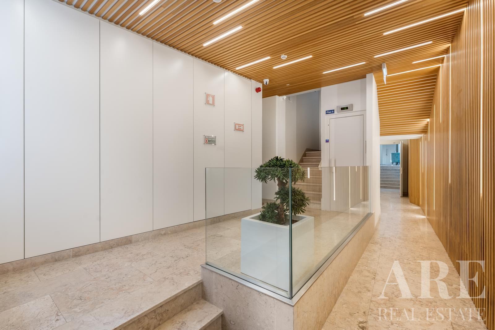 Apartment for sale in Duque de Loulé, Lisbon 30 Apartment for sale in Duque de Loulé, Lisbon