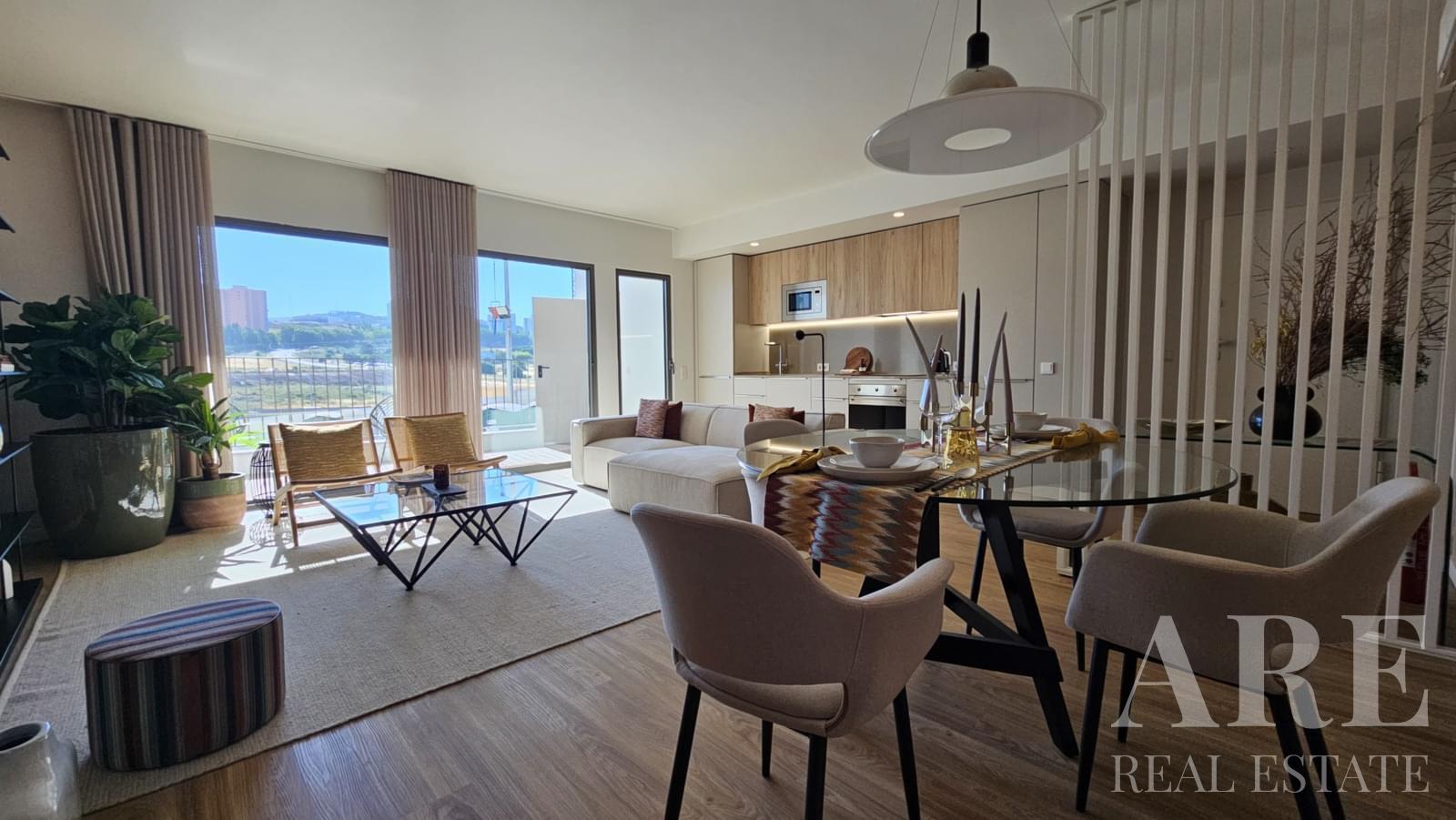 Apartment for sale in Santo António dos Cavaleiros, Loures