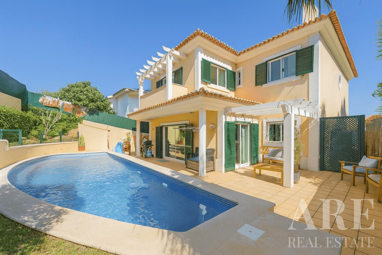 Villa for sale in Cascais