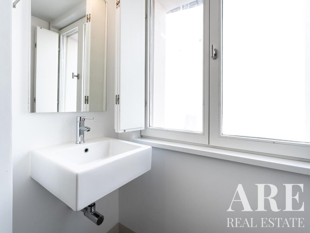 Apartment for sale in Barroca 8, Rossio, Lisbon