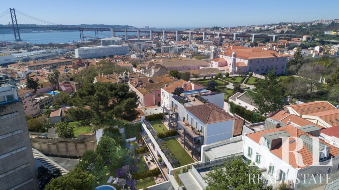 Apartment for sale in Real Calçada, Estrela, Lisbon