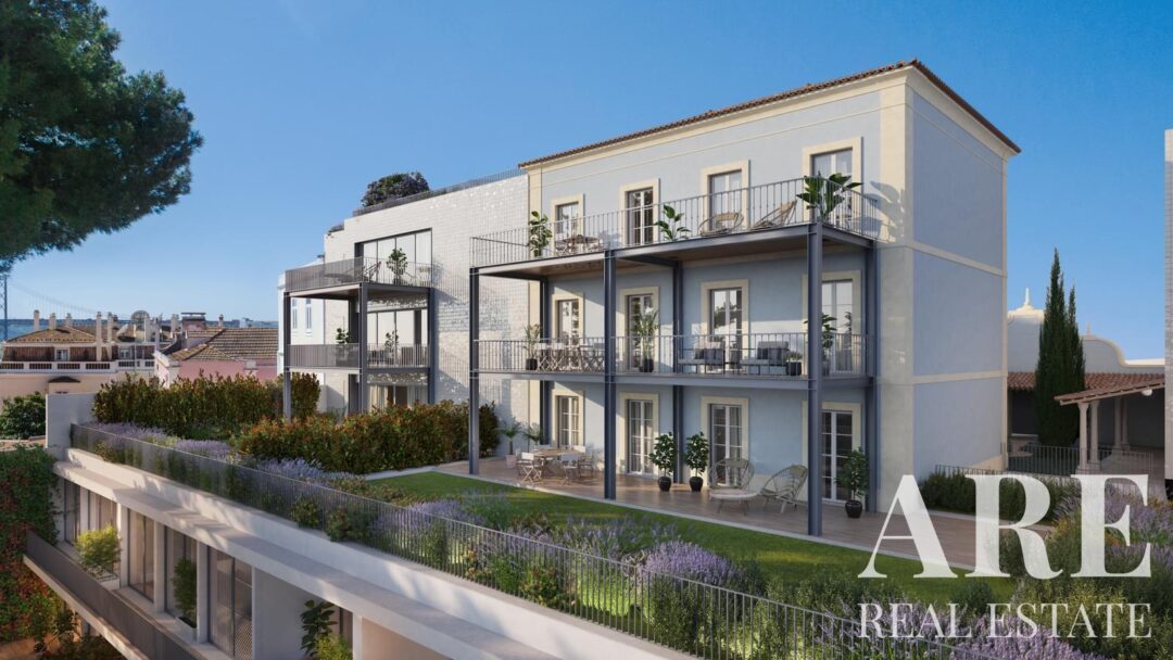 Apartment for sale in Real Calçada, Estrela, Lisbon