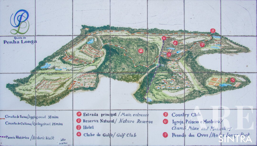 <em>Penha Longa</em><br>Photo of a tile map depicting Penha Longa, highlighting its natural reserve, the hotel club 'Golf Country Club', a church, palace, monastery, and other attractions.