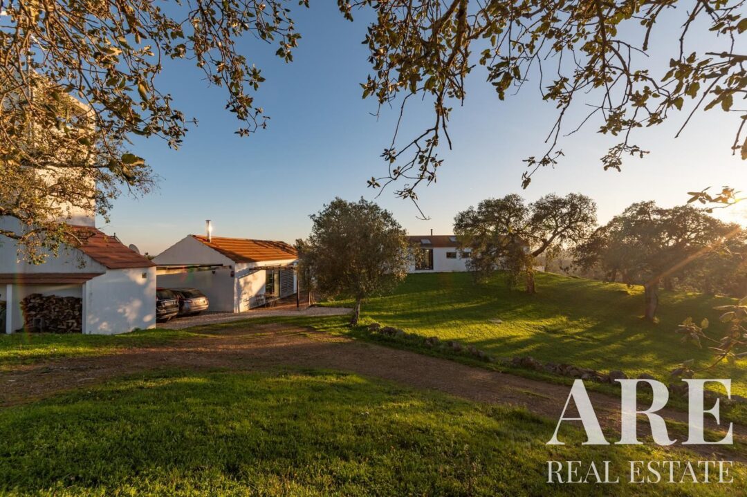 Casa de Fazenda à venda em São Francisco da Serra, Santiago do Cacem - Image 4