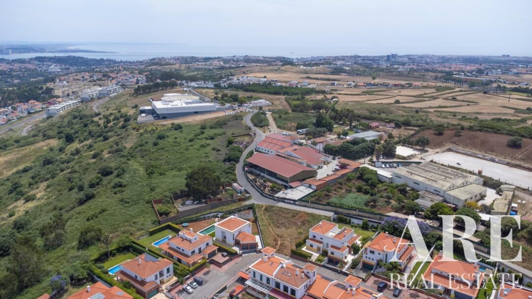 Plot for sale in Barcarena, Oeiras