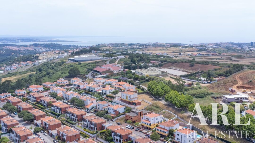 Plot for sale in Barcarena, Oeiras