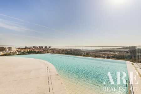 Apartment for sale in Campolide, Lisbon