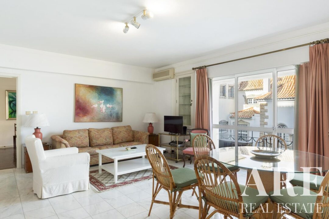 Apartment for sale in Cascais