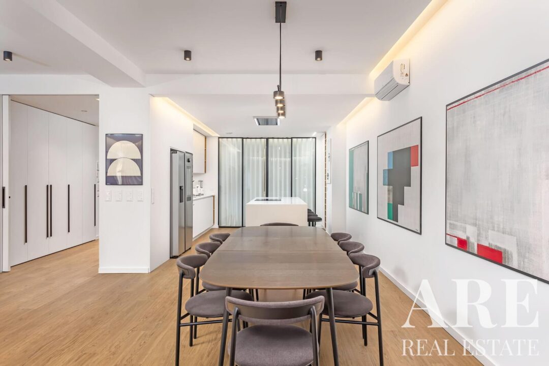 Apartment for sale in Infante Santo (Prazeres), Lisbon