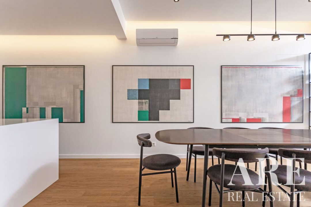 Apartment for sale in Infante Santo (Prazeres), Lisbon